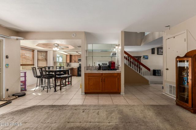 933 W OSAGE Avenue, Mesa, AZ 85210