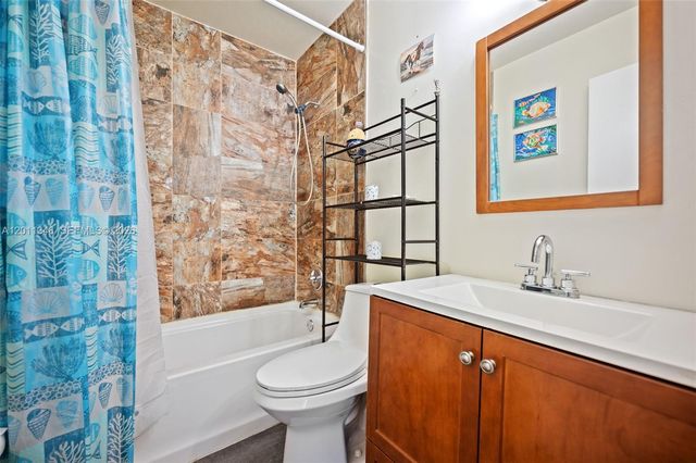 2411 SW 85th Ter, Miramar, FL 33025