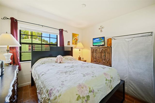 2411 SW 85th Ter, Miramar, FL 33025