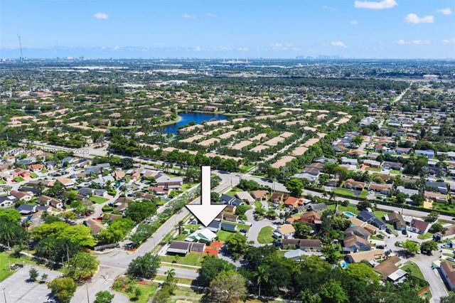 2411 SW 85th Ter, Miramar, FL 33025