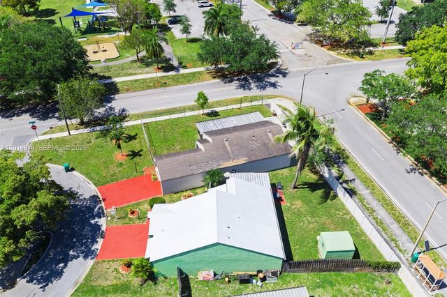 2411 SW 85th Ter, Miramar, FL 33025