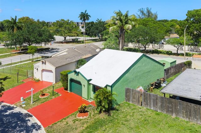 2411 SW 85th Ter, Miramar, FL 33025