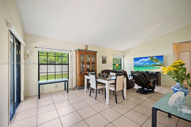 2411 SW 85th Ter, Miramar, FL 33025