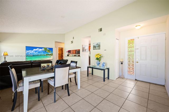 2411 SW 85th Ter, Miramar, FL 33025
