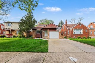 2182 Anita Avenue Avenue, Grosse Pointe Woods City, MI 48236