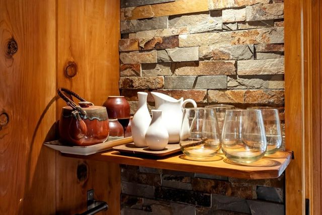 42101 Jeffrey Lane, Shaver Lake, CA 93664