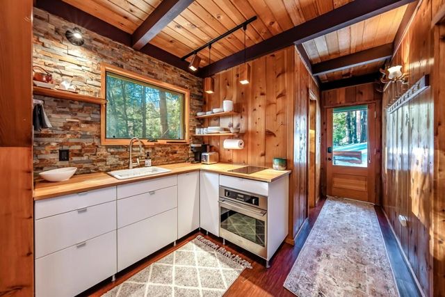 42101 Jeffrey Lane, Shaver Lake, CA 93664