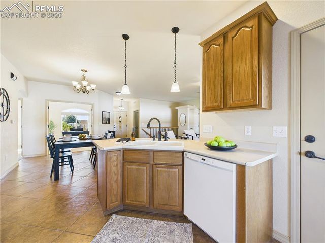 36 S Rolling Prairie Drive, Pueblo West, CO 81007