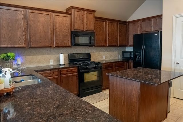 6956 Alcala, Grand Prairie, TX 75054