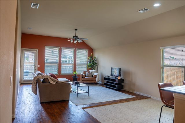 6956 Alcala, Grand Prairie, TX 75054