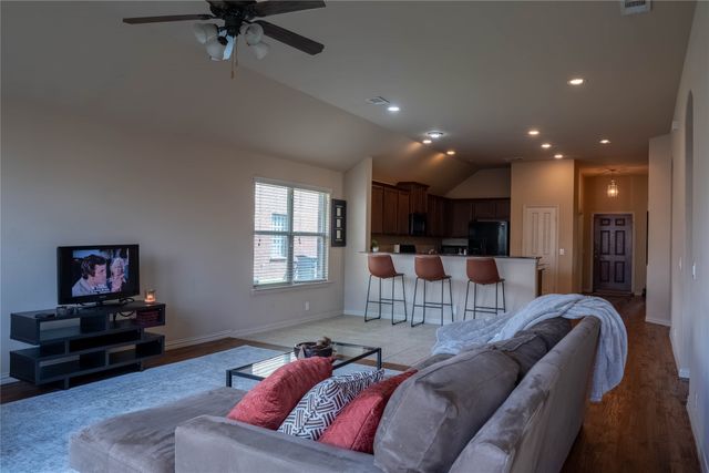 6956 Alcala, Grand Prairie, TX 75054