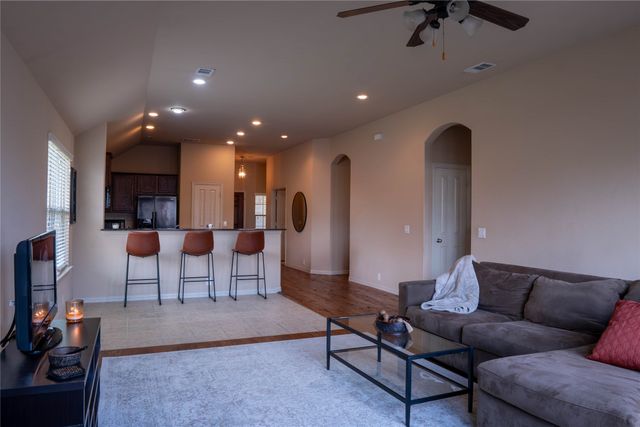 6956 Alcala, Grand Prairie, TX 75054