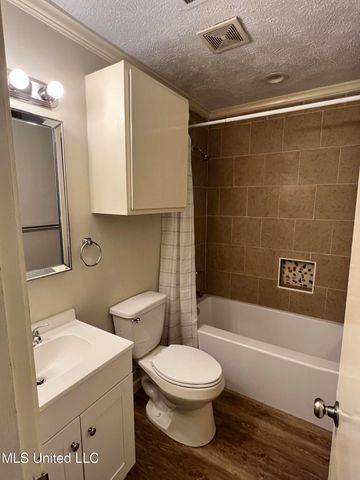 301 Cooper Road, Jackson, MS 39212