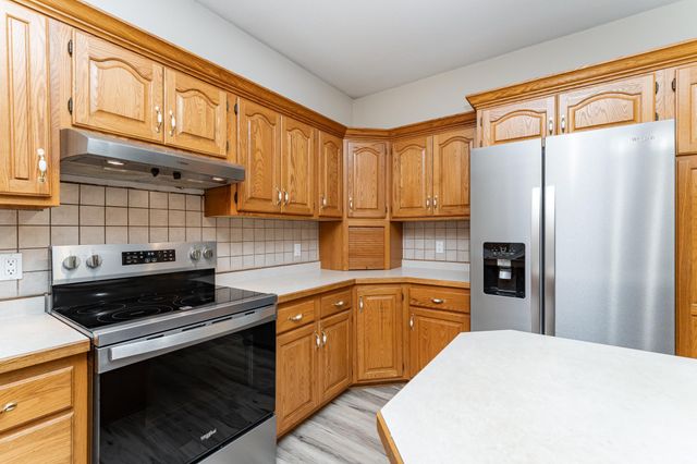 2310 Wilshire Lane NE, Rochester, MN 55906