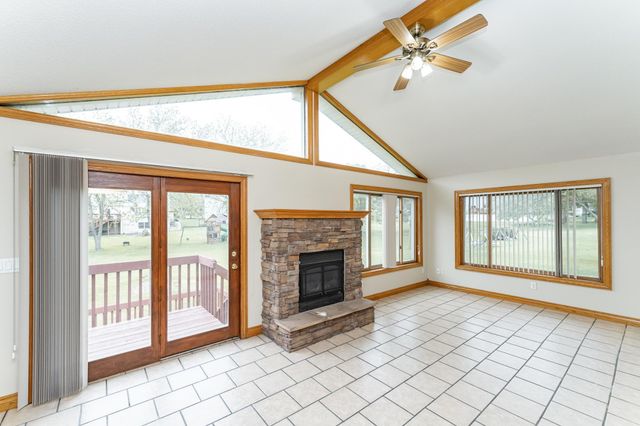 2310 Wilshire Lane NE, Rochester, MN 55906