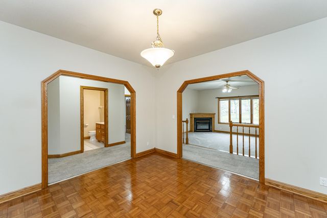 2310 Wilshire Lane NE, Rochester, MN 55906