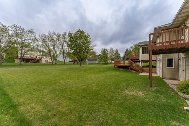 2310 Wilshire Lane NE, Rochester, MN 55906
