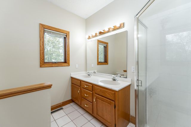 2310 Wilshire Lane NE, Rochester, MN 55906