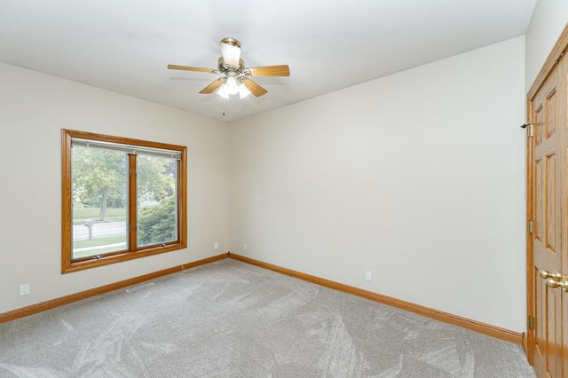 2310 Wilshire Lane NE, Rochester, MN 55906