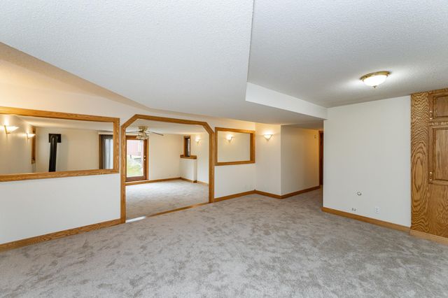 2310 Wilshire Lane NE, Rochester, MN 55906