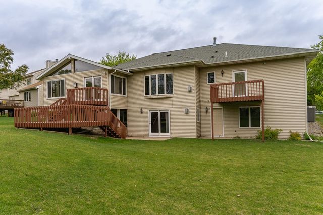 2310 Wilshire Lane NE, Rochester, MN 55906