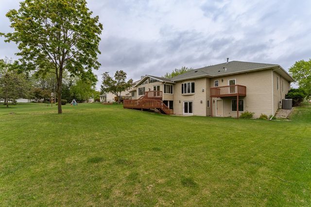 2310 Wilshire Lane NE, Rochester, MN 55906