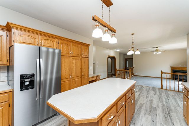 2310 Wilshire Lane NE, Rochester, MN 55906