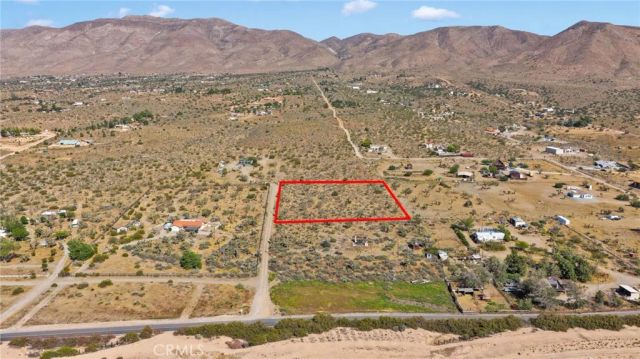 2 Lamprey, Apple Valley, CA 92308