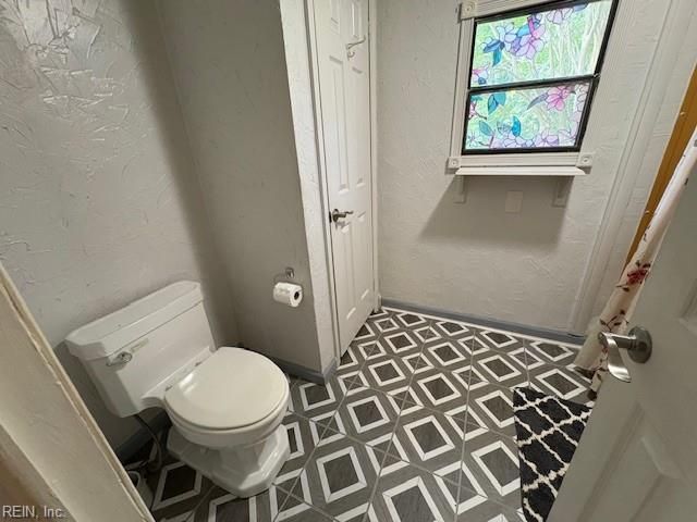 975 Burchs Mill RD, Urbanna, VA 23175