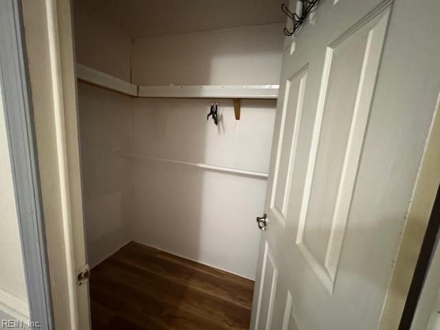 975 Burchs Mill RD, Urbanna, VA 23175