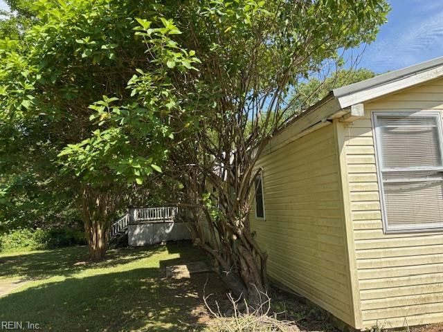 975 Burchs Mill RD, Urbanna, VA 23175