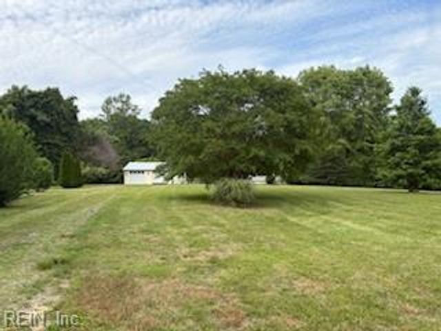 975 Burchs Mill RD, Urbanna, VA 23175