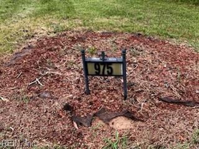 975 Burchs Mill RD, Urbanna, VA 23175