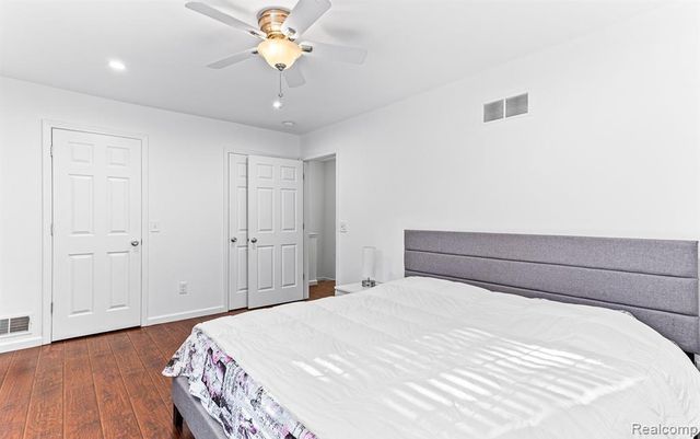 47086 Auburn Court, Utica, MI 48317