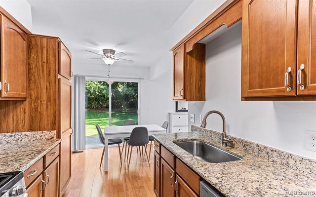 47086 Auburn Court, Utica, MI 48317