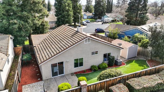1554 Mill Run Dr, Roseville, CA 95747