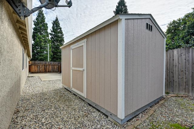 1554 Mill Run Dr, Roseville, CA 95747