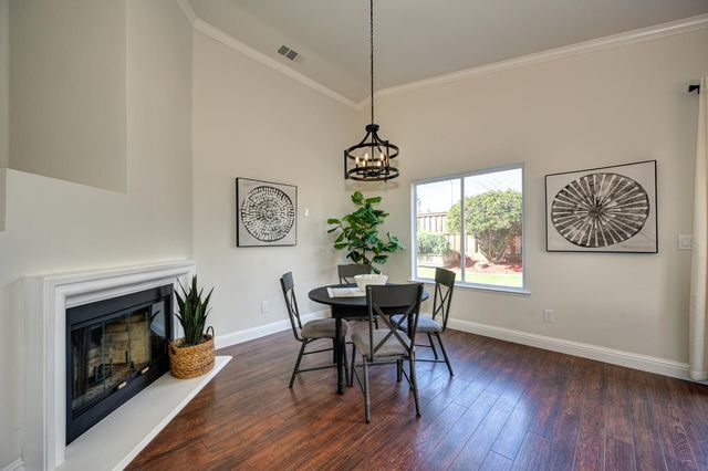 1554 Mill Run Dr, Roseville, CA 95747