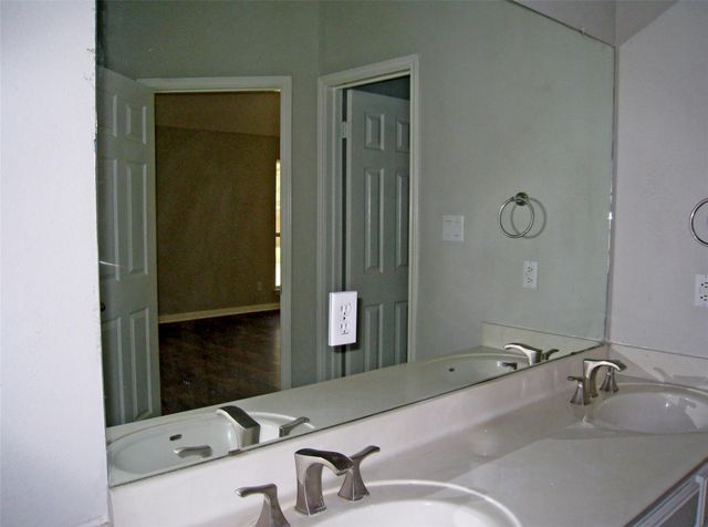 1010 Magnolia CV, Buda, TX 78610