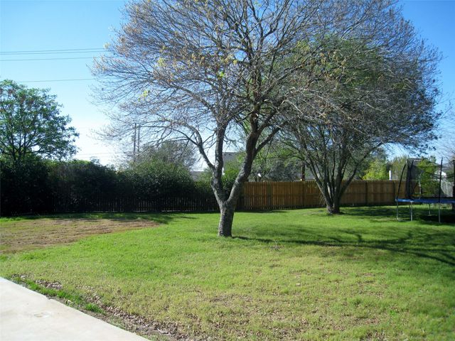 1010 Magnolia CV, Buda, TX 78610