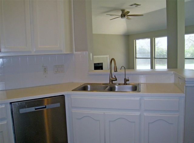 1010 Magnolia CV, Buda, TX 78610