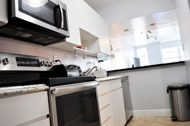 100 Lincoln Rd 728, Miami Beach, FL 33139