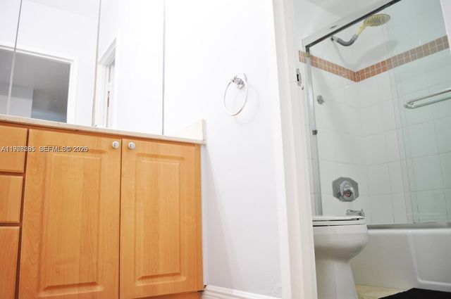 100 Lincoln Rd 728, Miami Beach, FL 33139