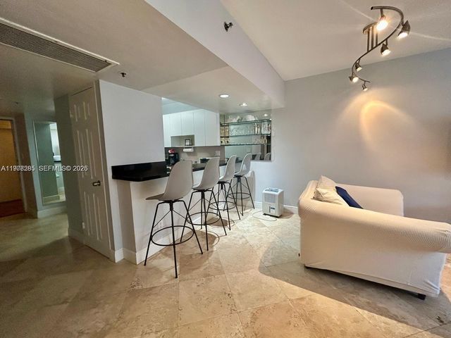 100 Lincoln Rd 728, Miami Beach, FL 33139