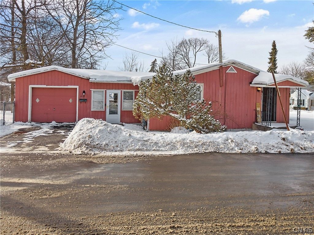 418 Clarence Avenue, Syracuse, NY 13205