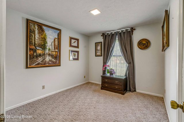 175 Blue Bird Dr, Shelbyville, KY 40065