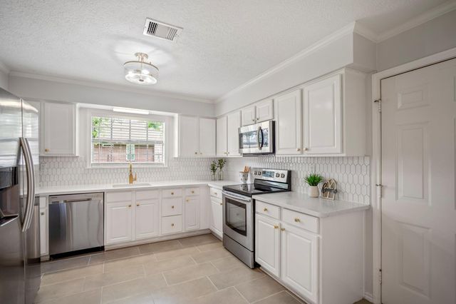 17122 Yeoman Way, Crosby, TX 77532