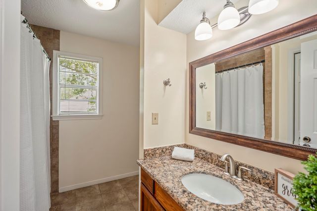 17122 Yeoman Way, Crosby, TX 77532