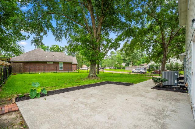 17122 Yeoman Way, Crosby, TX 77532