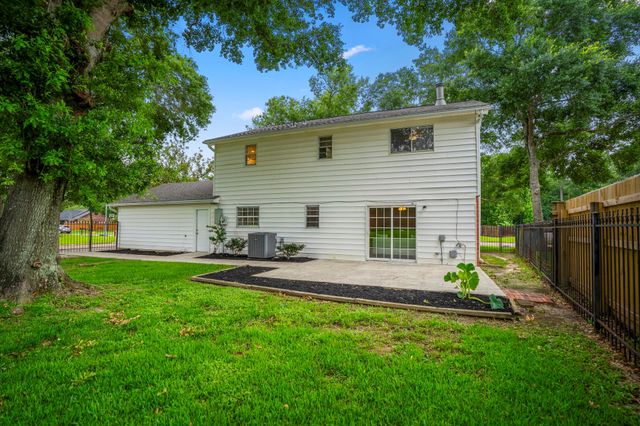 17122 Yeoman Way, Crosby, TX 77532